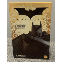 DC Direct Batman Begins Christian Bale en Batman figurine 13 pouces